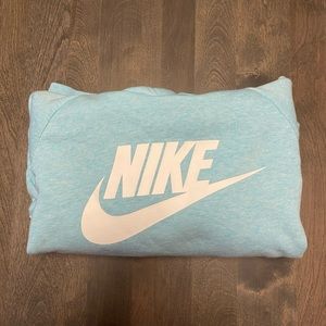 **SOLD** BNWT Nike Cropped Hoodie